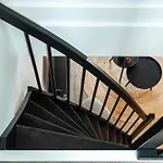 6-bed Aircon House Diaz 60m2, Many Bedrooms *