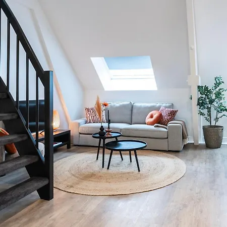 6-bed Aircon House Diaz 60m2, Many Bedrooms * Tilburg