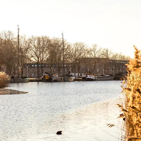 6-bed Aircon House Diaz 60m2, Many Bedrooms * Tilburg