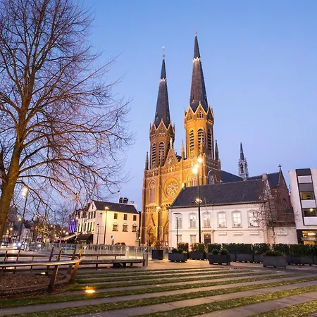 6-bed Aircon House Diaz 60m2, Many Bedrooms