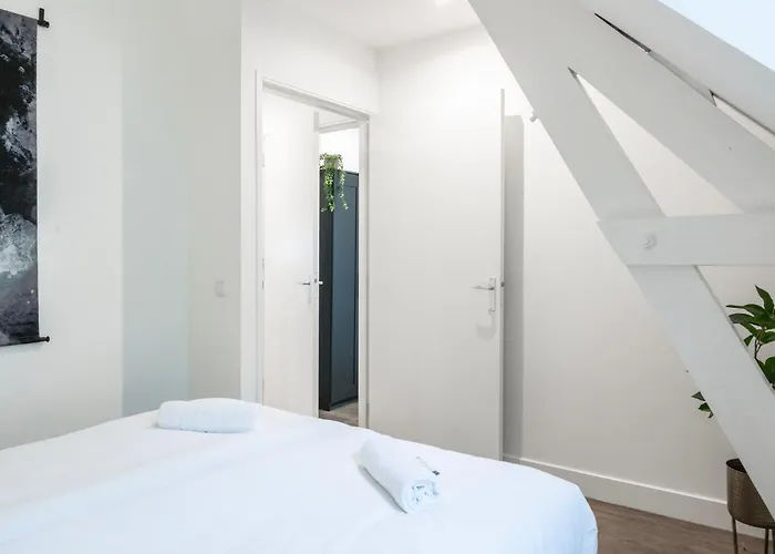 Apartman 6-bed Aircon House Diaz 60m2, Many Bedrooms Tilburg