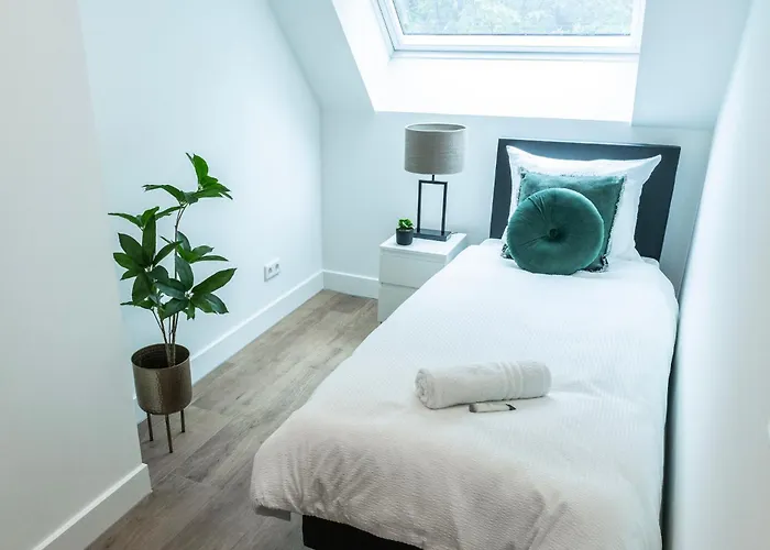 6-bed Aircon House Diaz 60m2, Many Bedrooms Tilburg