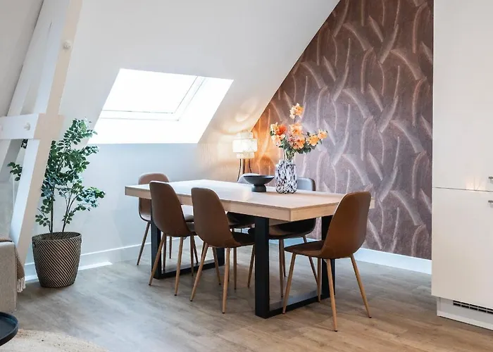 Appartamento 6-bed Aircon House Diaz 60m2, Many Bedrooms Tilburg